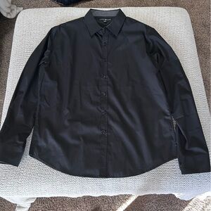 Beverly Hills polo club men’s button up dress shirt
Size xl